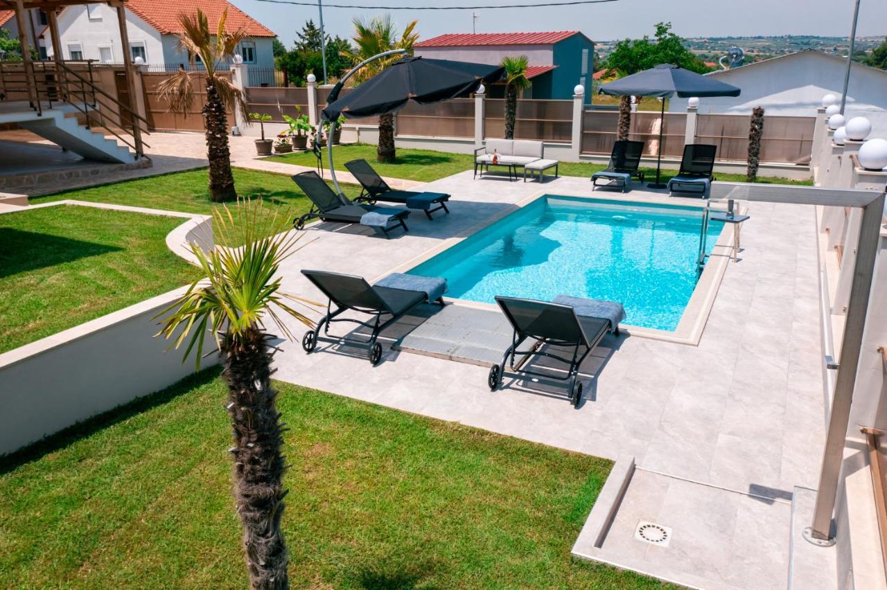 Villa Liana , Private Villa With Pool And Garden Vergia Exterior photo